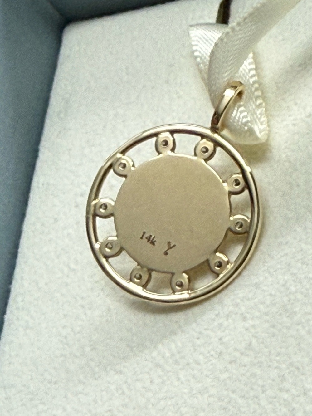 14k gold Initial ‘M’ pendant - Picture 3 of 6